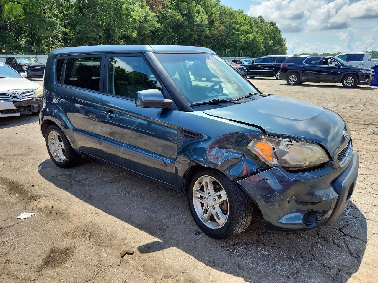 2011 Kia Soul + Gray vin: KNDJT2A2XB7296713