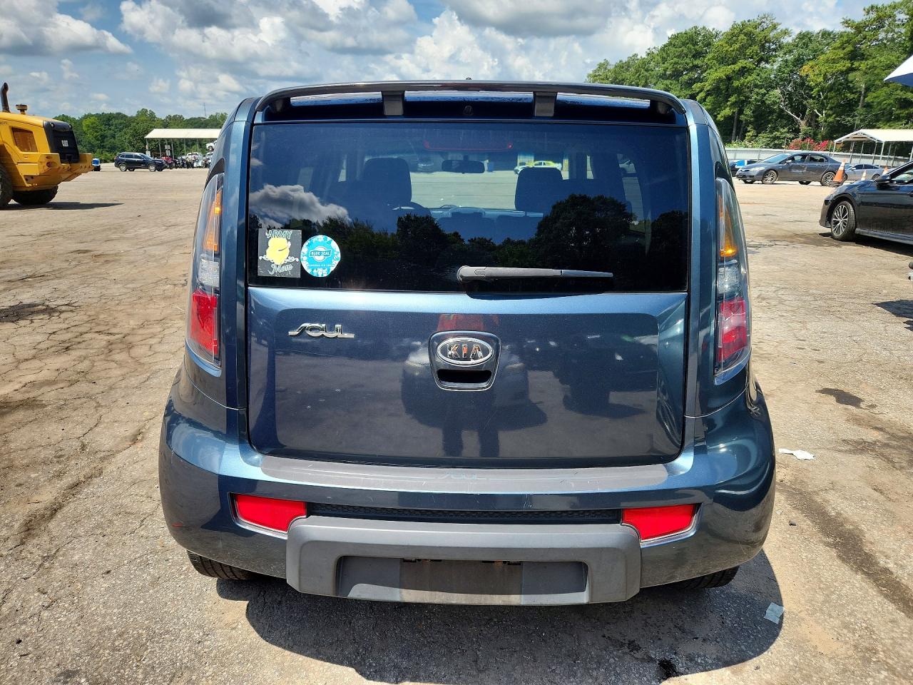 2011 Kia Soul + Gray vin: KNDJT2A2XB7296713