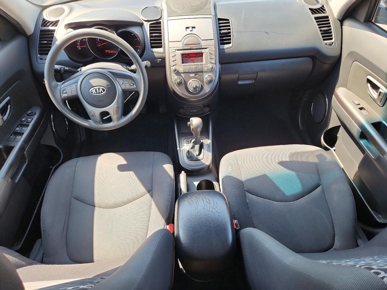 2011 Kia Soul + Black vin: KNDJT2A2XB7343688