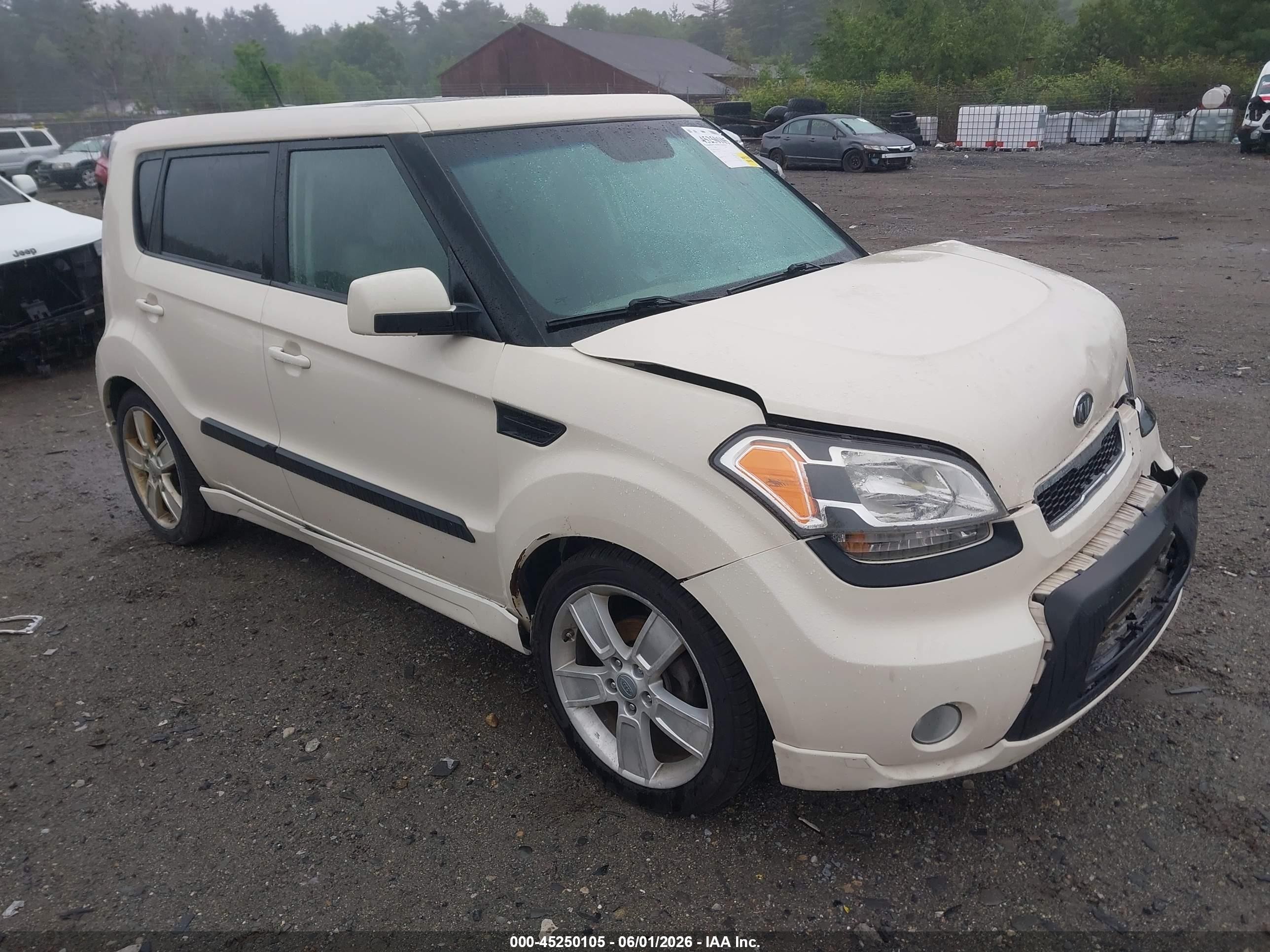 2011 Kia Soul ! White vin: KNDJT2A2XB7713781