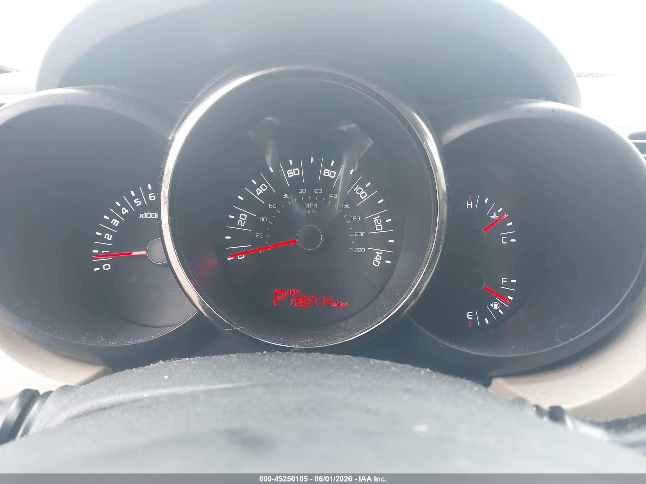 2011 Kia Soul ! White vin: KNDJT2A2XB7713781