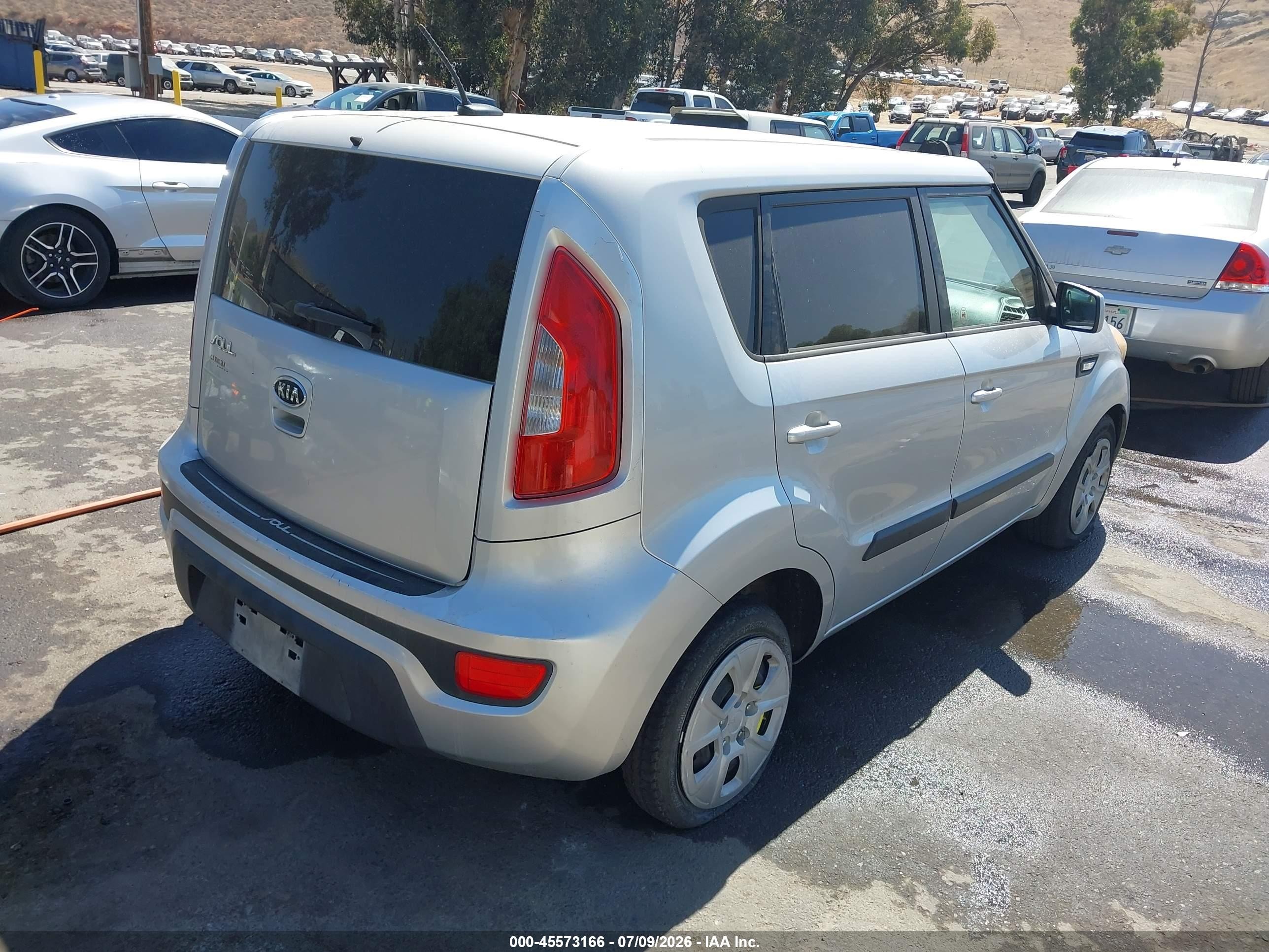 2012 Kia Soul   Silver vin: KNDJT2A50C7404008