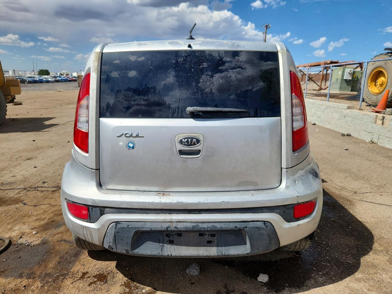 2012 Kia Soul Base Серебряный vin: KNDJT2A50C7443018