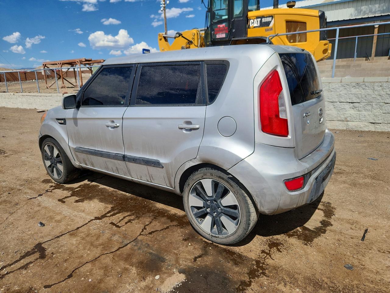 2012 Kia Soul Base Серебряный vin: KNDJT2A50C7443018
