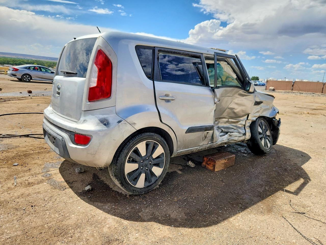 2012 Kia Soul Base Серебряный vin: KNDJT2A50C7443018