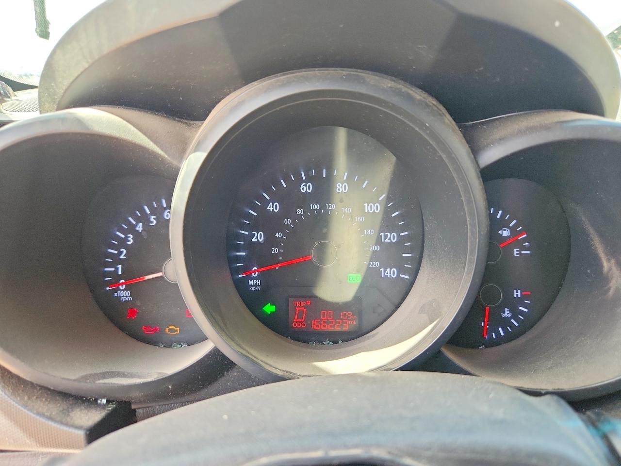 2012 Kia Soul Base Серебряный vin: KNDJT2A50C7443018