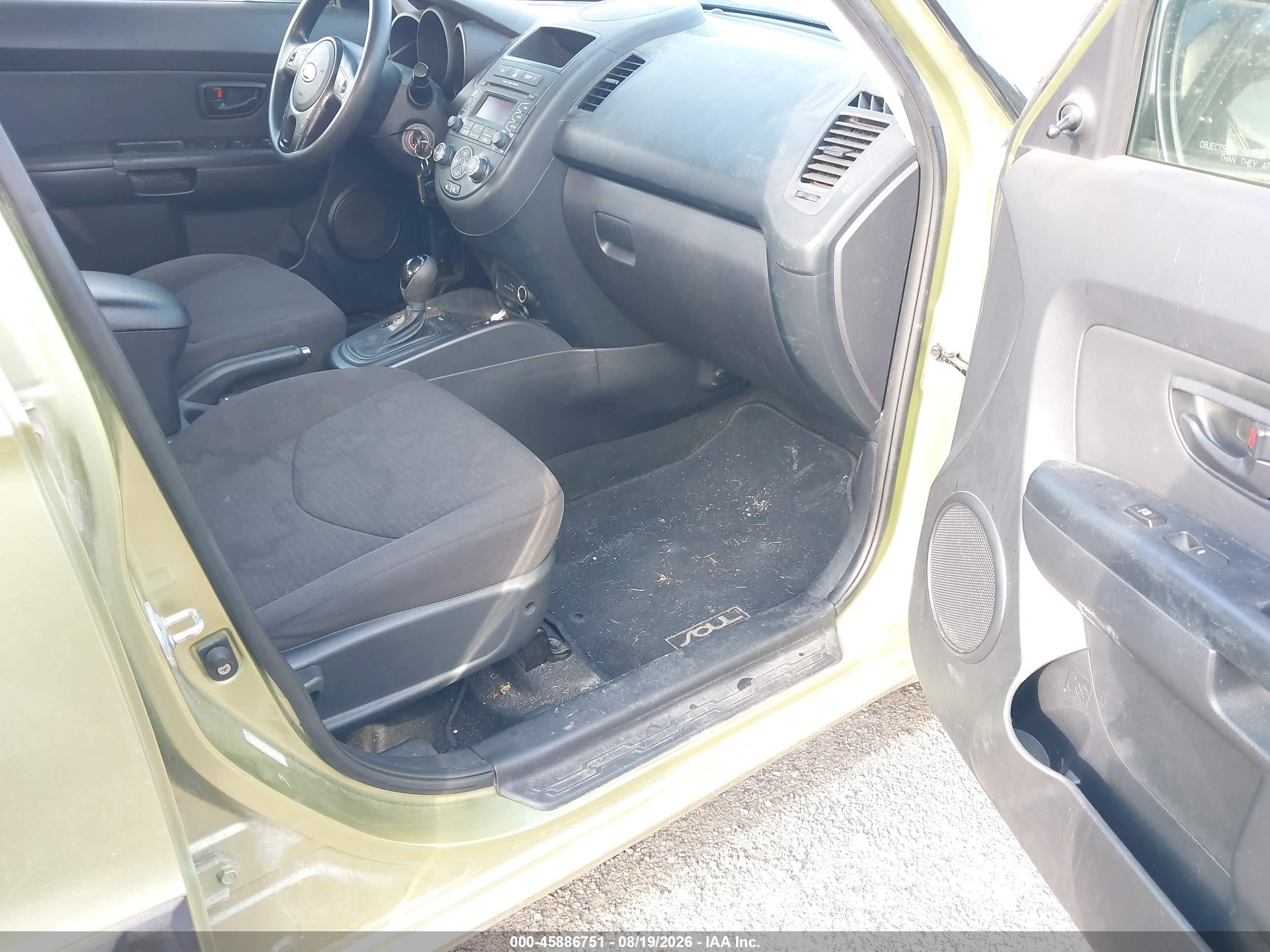 2012 Kia Soul   Зеленый vin: KNDJT2A50C7477489