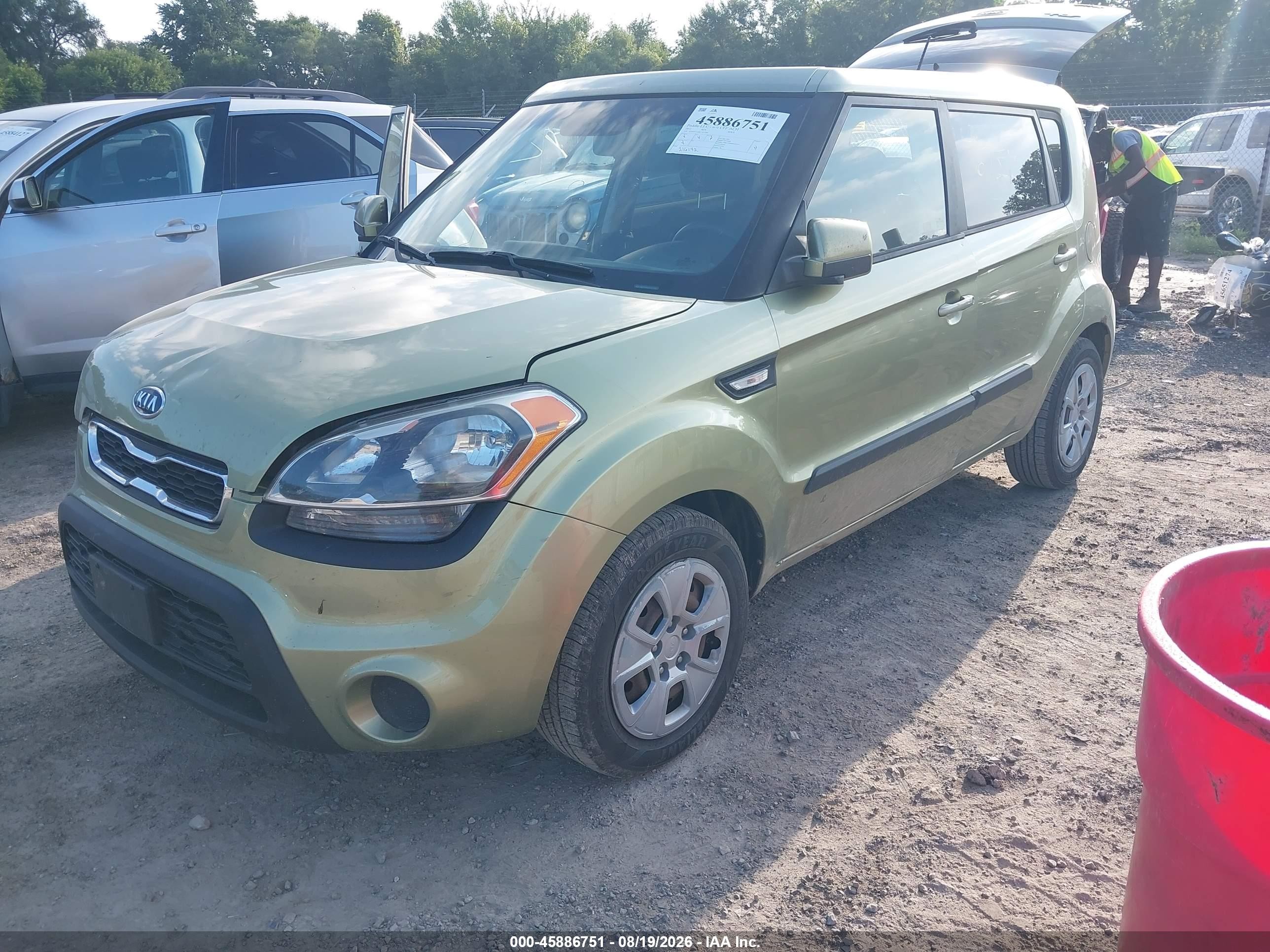 2012 Kia Soul   Зеленый vin: KNDJT2A50C7477489