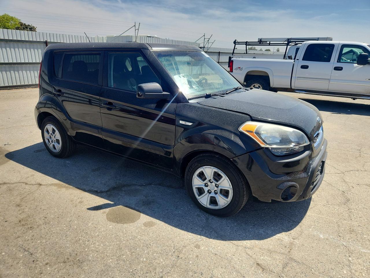 2012 Kia Soul Base Black vin: KNDJT2A50C7748695