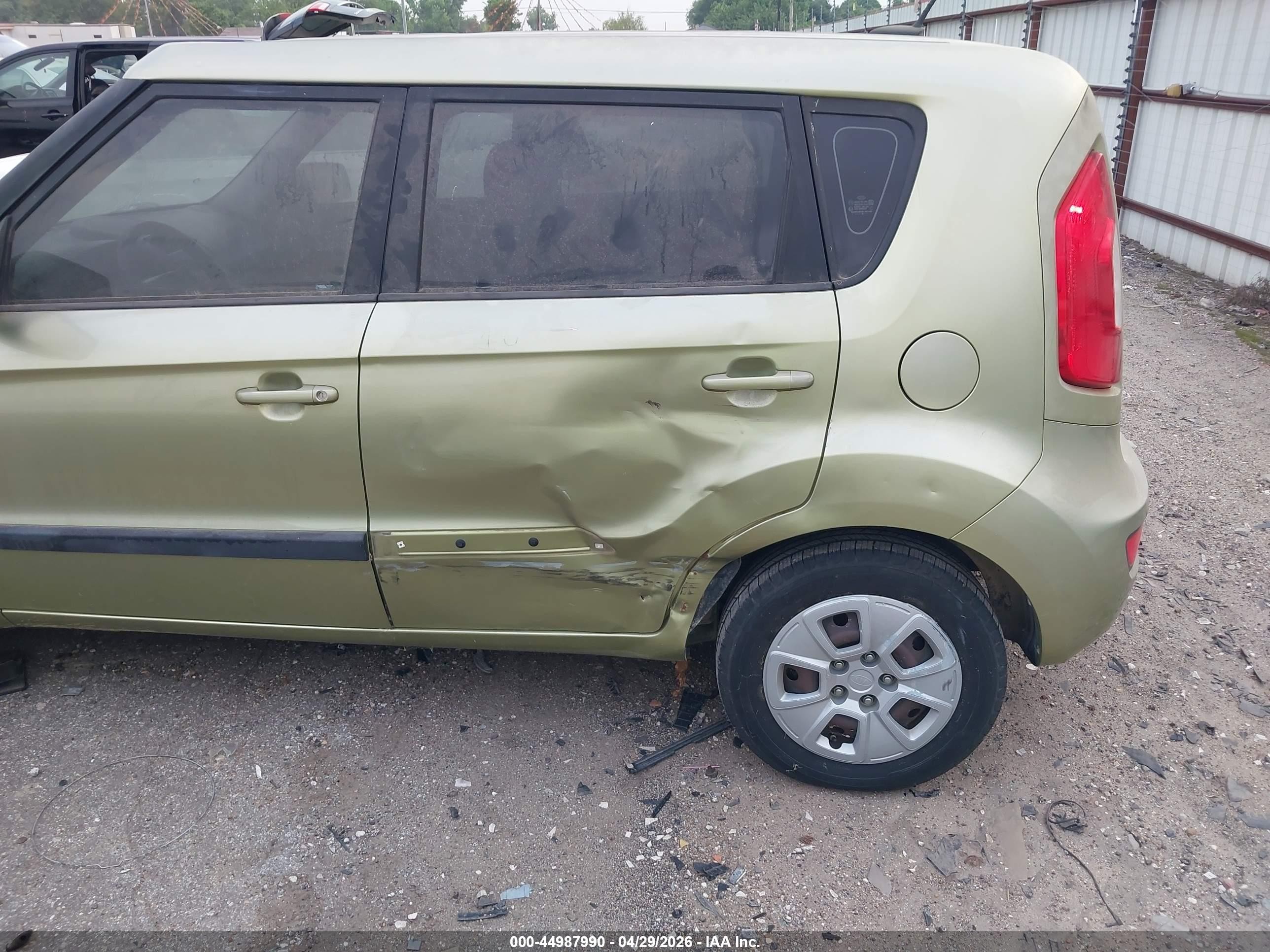 2013 Kia Soul   Green vin: KNDJT2A50D7483729