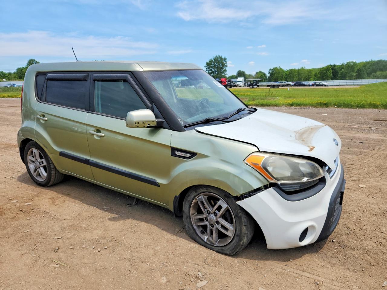 2013 Kia Soul Base Green vin: KNDJT2A50D7526790