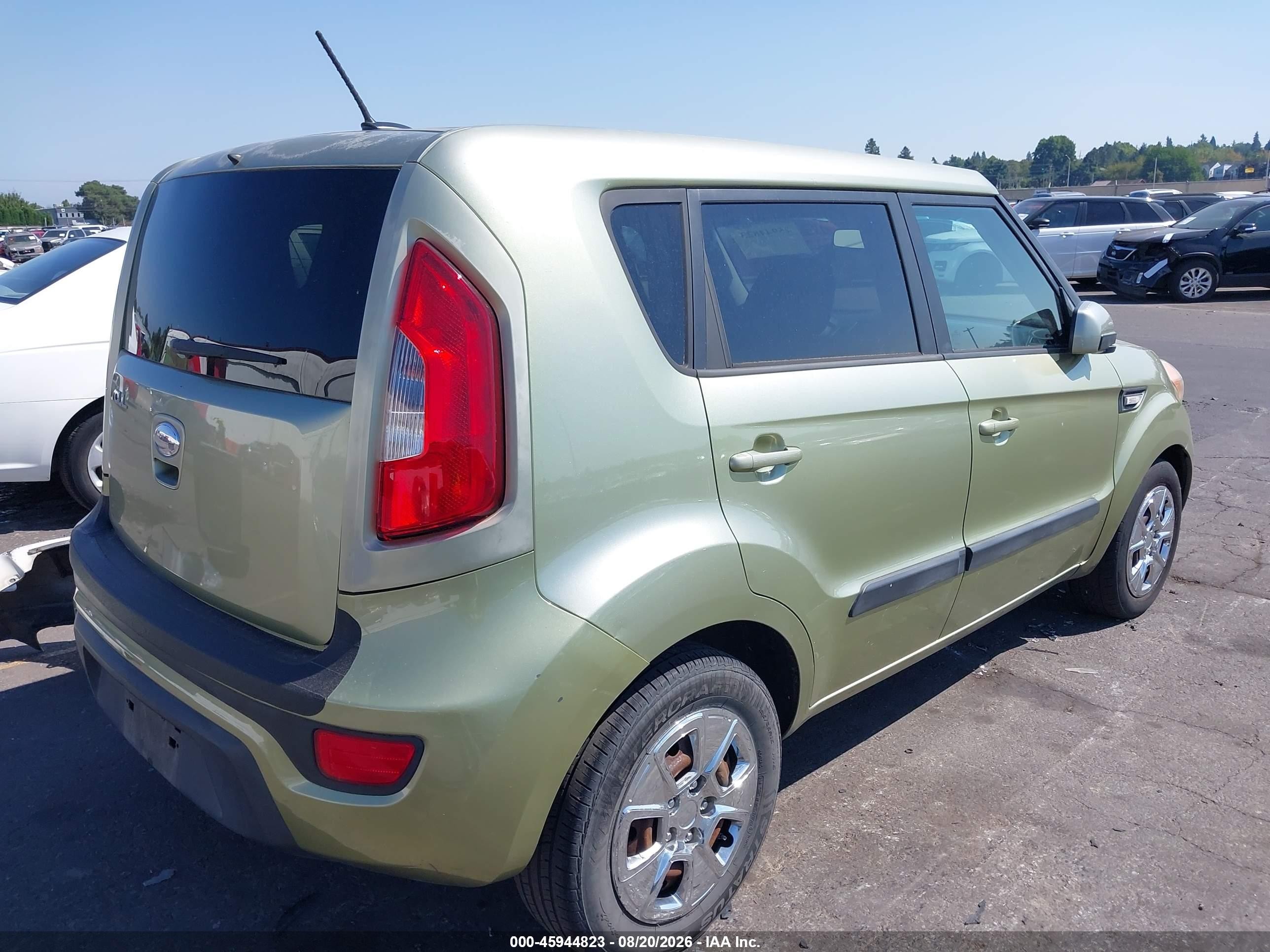 2013 Kia Soul   Green vin: KNDJT2A50D7560079