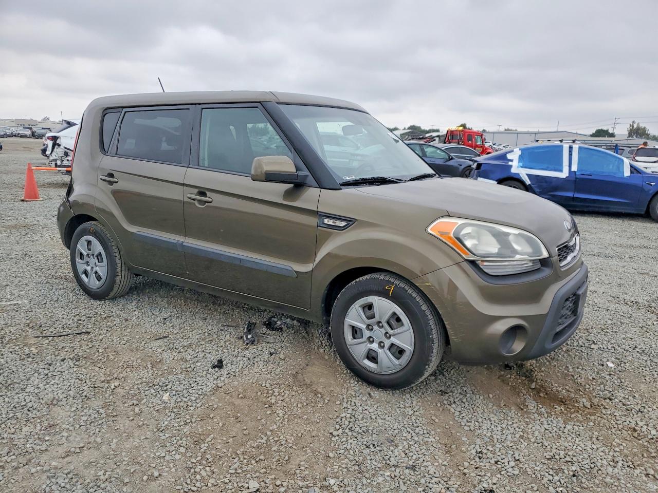 2013 Kia Soul Base Green vin: KNDJT2A50D7564391