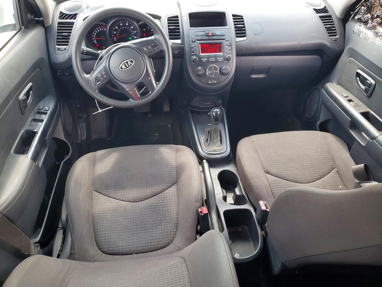 2013 Kia Soul Base White vin: KNDJT2A50D7577464