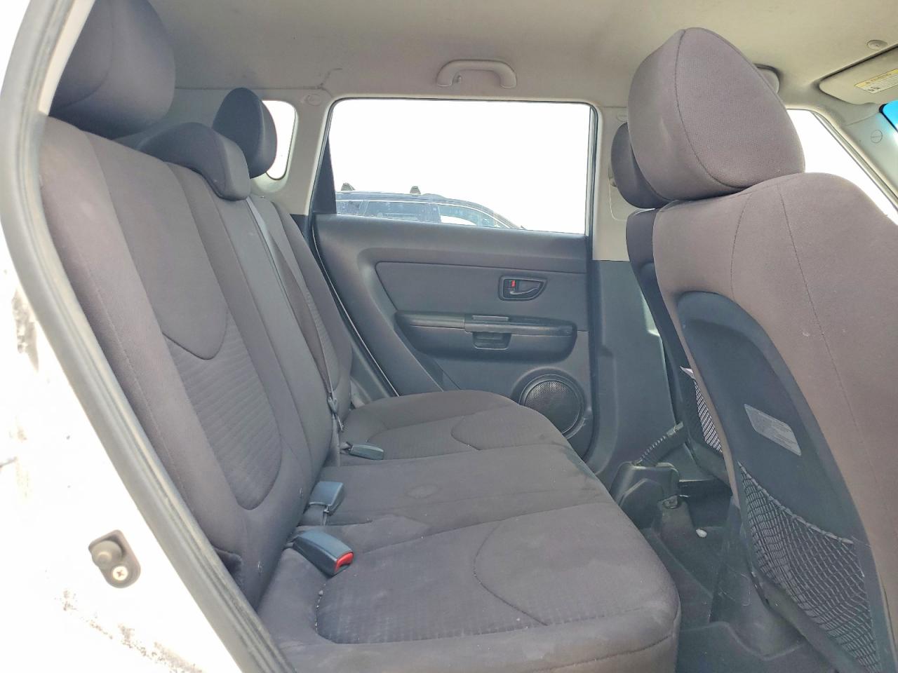 2013 Kia Soul Base White vin: KNDJT2A50D7577464