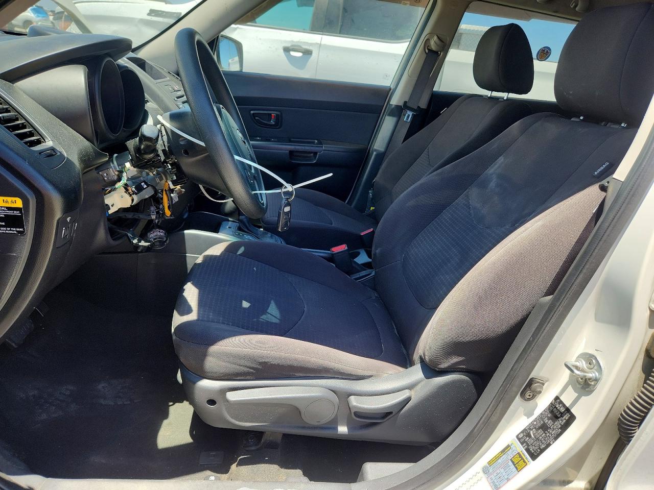 2013 Kia Soul Base Белый vin: KNDJT2A50D7577514