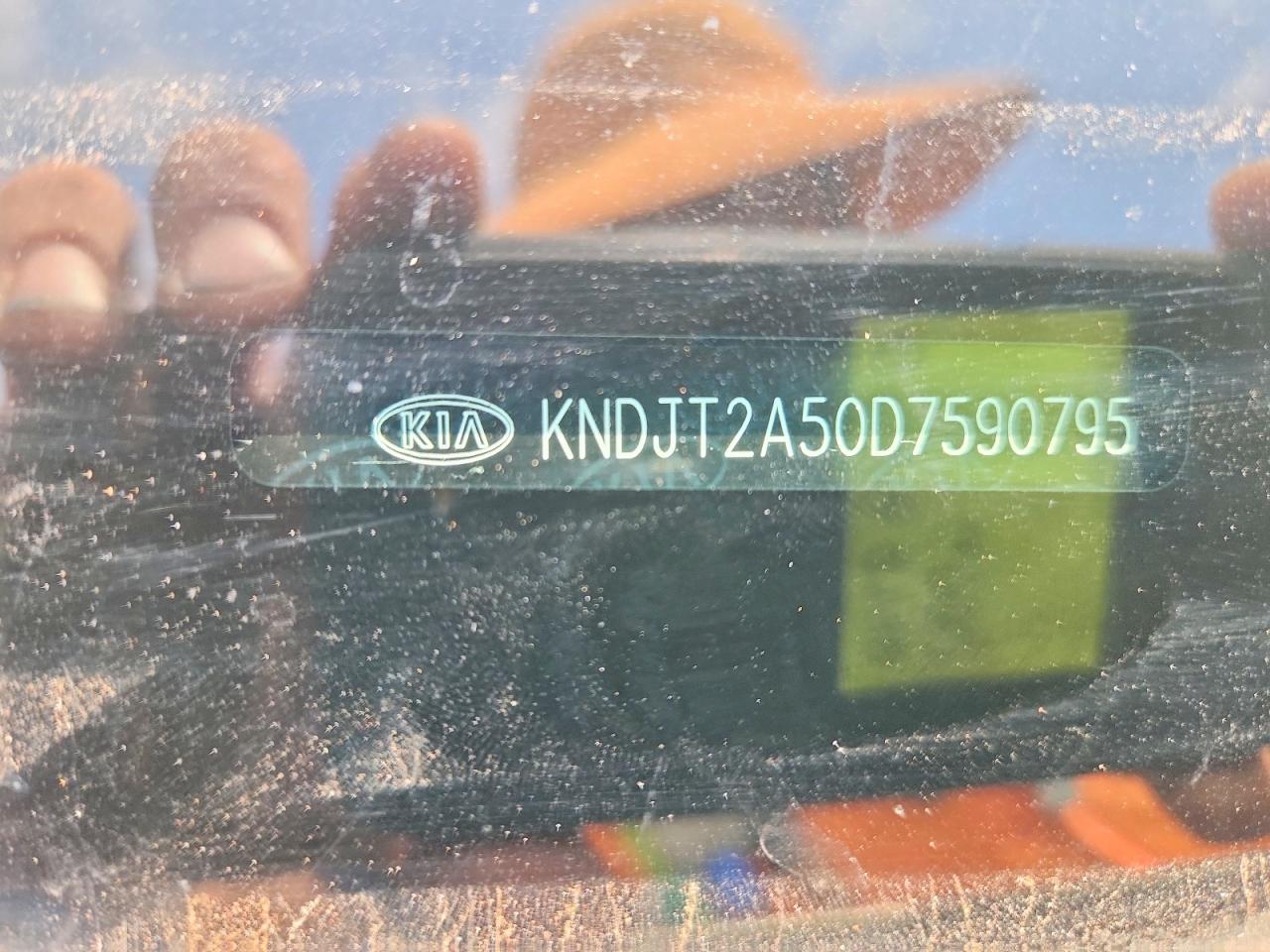 2013 Kia Soul Base Зеленый vin: KNDJT2A50D7590795