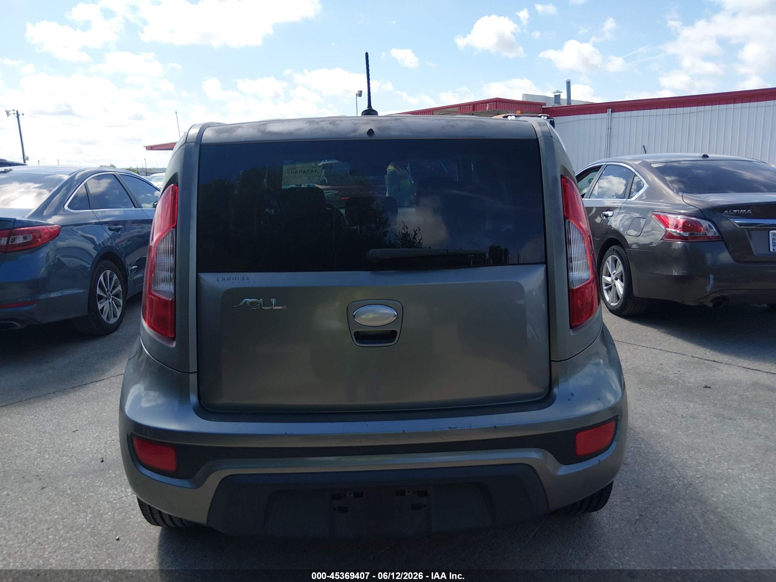 2013 Kia Soul Gray vin: KNDJT2A50D7591168