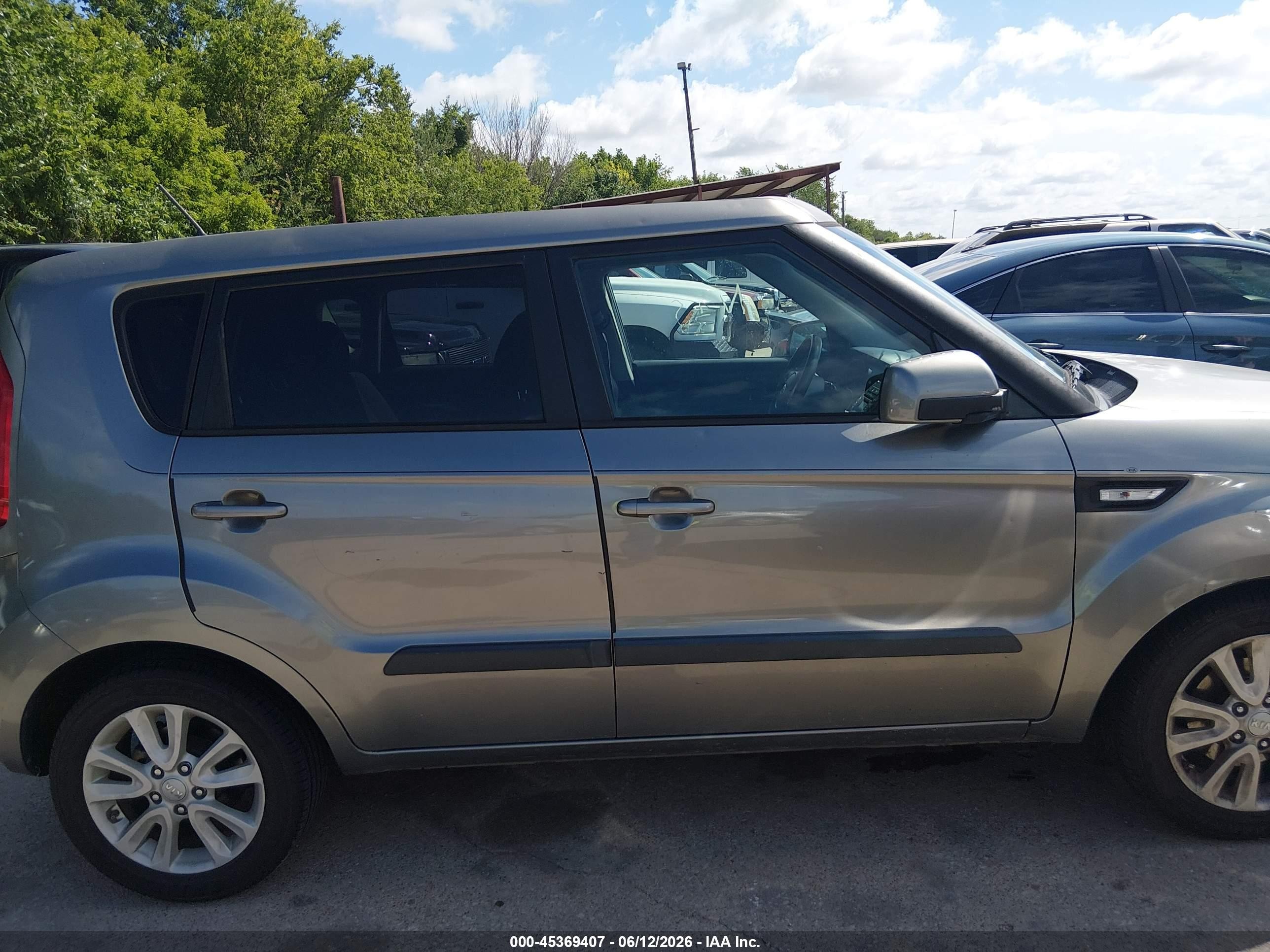 2013 Kia Soul Gray vin: KNDJT2A50D7591168