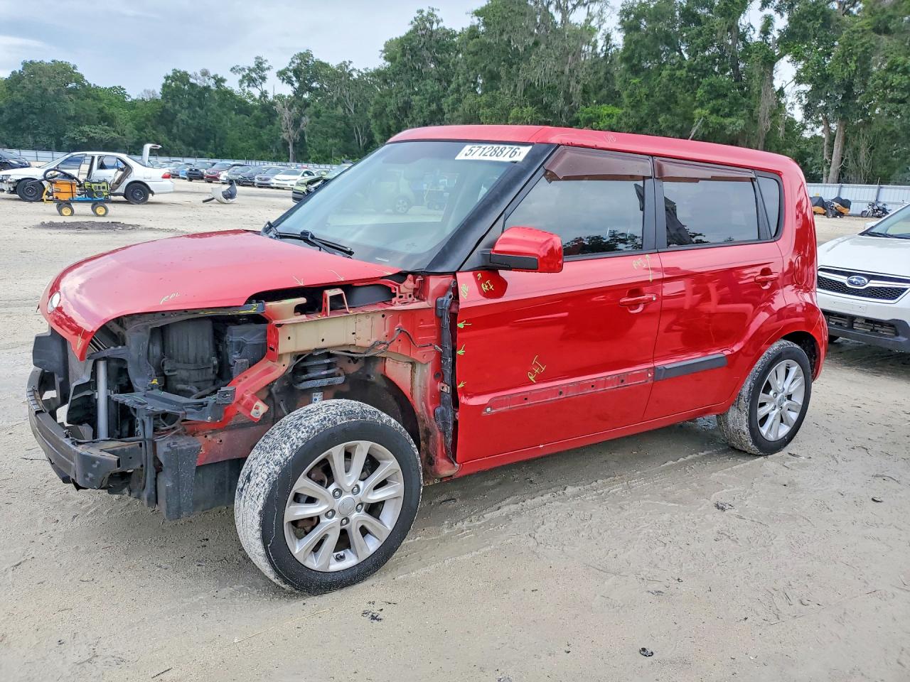 2013 Kia Soul Base Red vin: KNDJT2A50D7591428