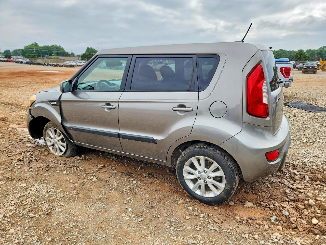 2013 Kia Soul Base Gray vin: KNDJT2A50D7595608