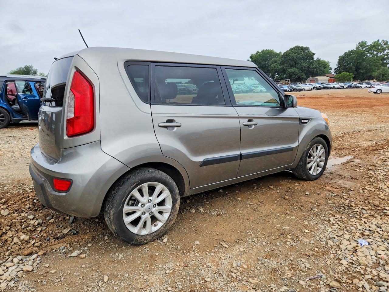 2013 Kia Soul Base Gray vin: KNDJT2A50D7595608