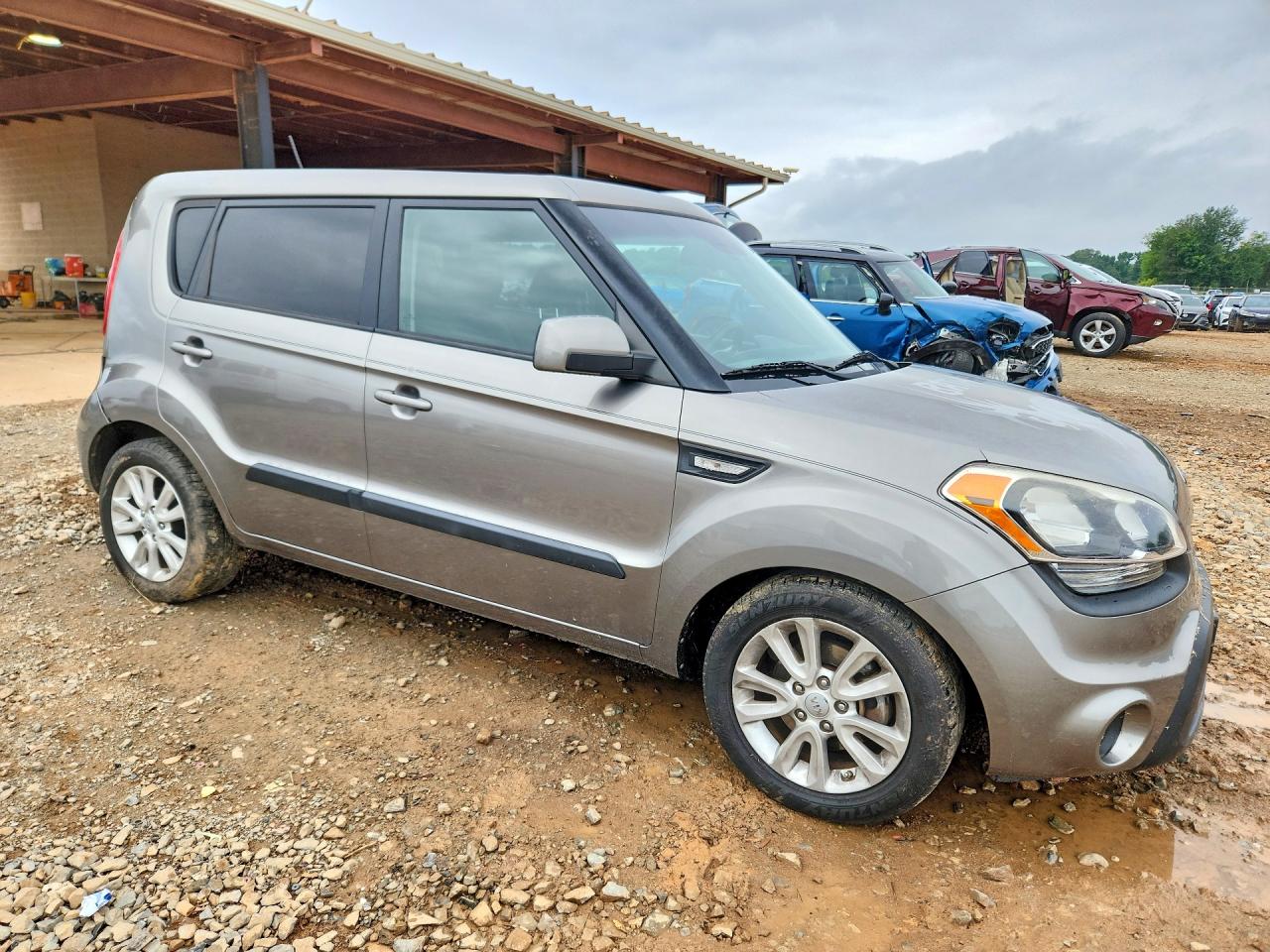 2013 Kia Soul Base Gray vin: KNDJT2A50D7595608