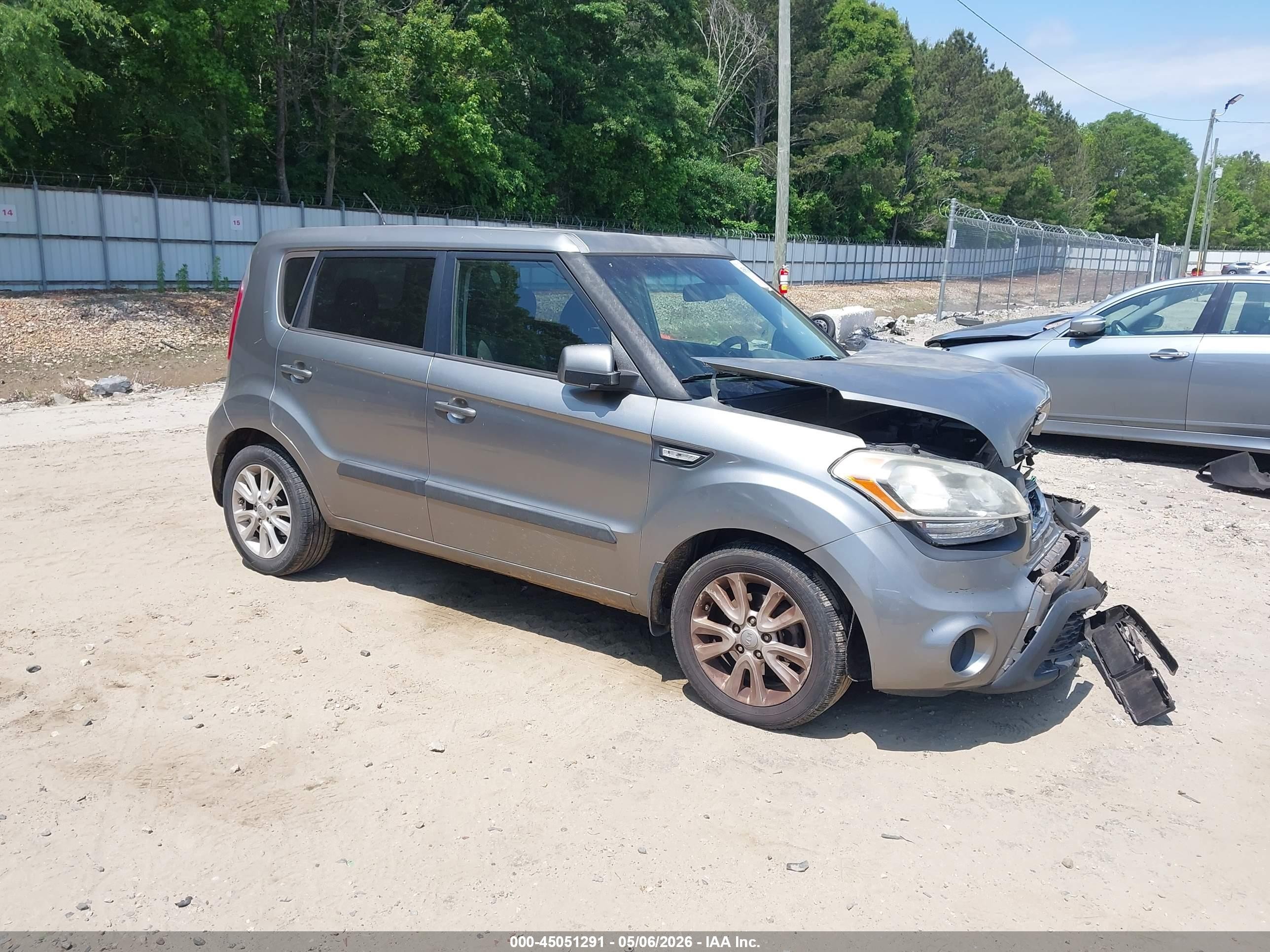 KNDJT2A50D7620099
