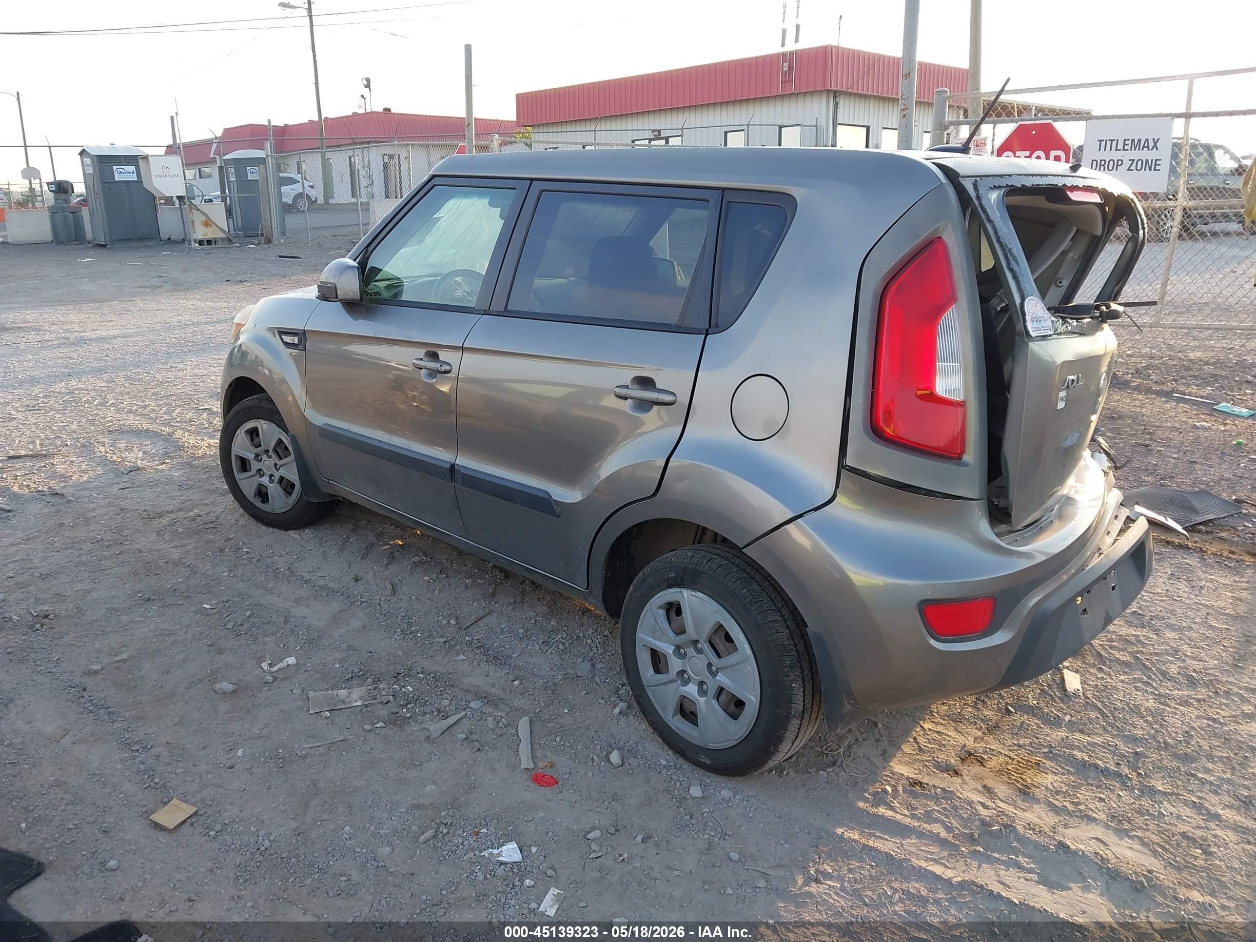 2013 Kia Soul   Серый vin: KNDJT2A50D7628462