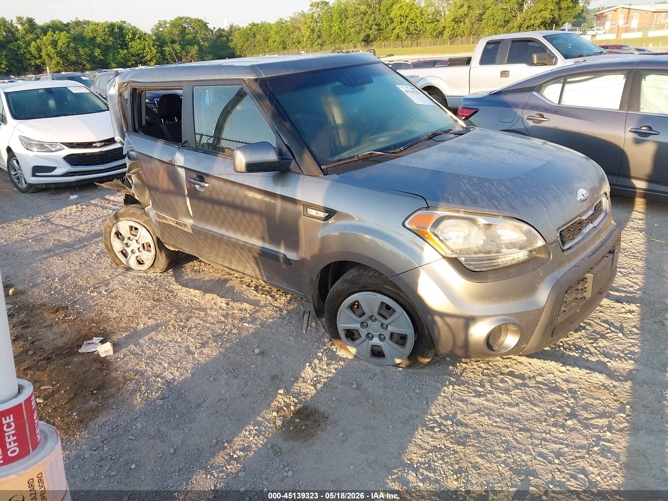 2013 Kia Soul   Серый vin: KNDJT2A50D7628462