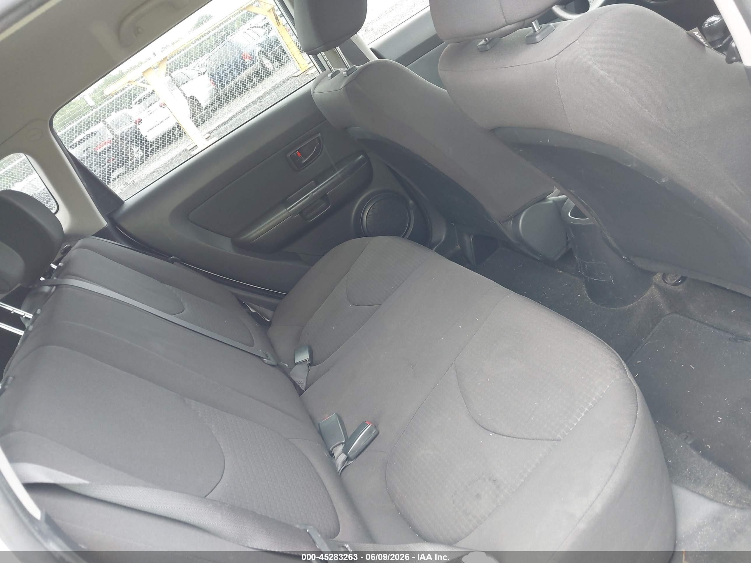 2013 Kia Soul   Белый vin: KNDJT2A50D7763411