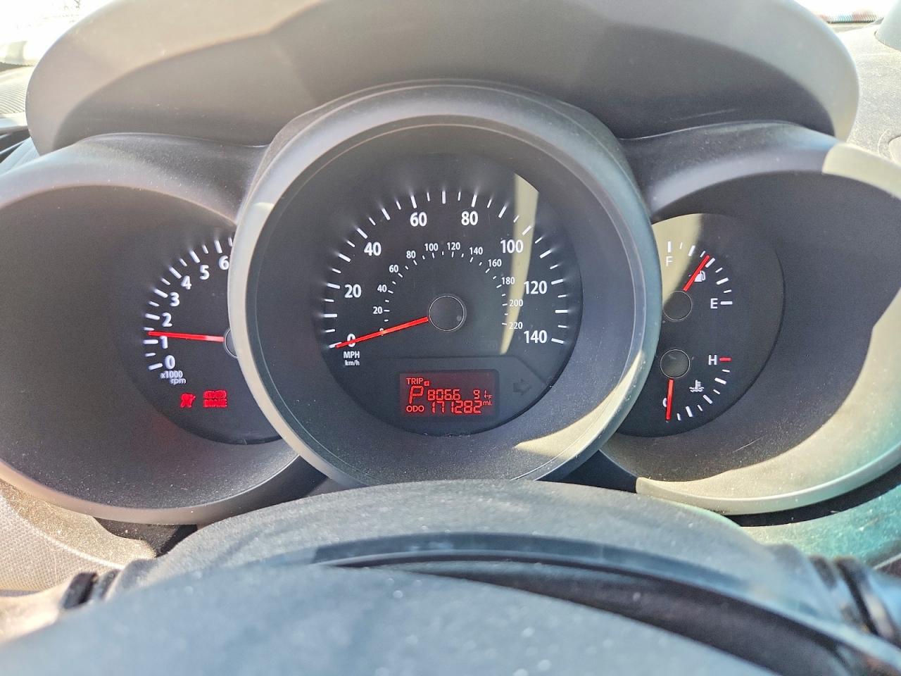 2013 Kia Soul Base Серебряный vin: KNDJT2A50D7774487