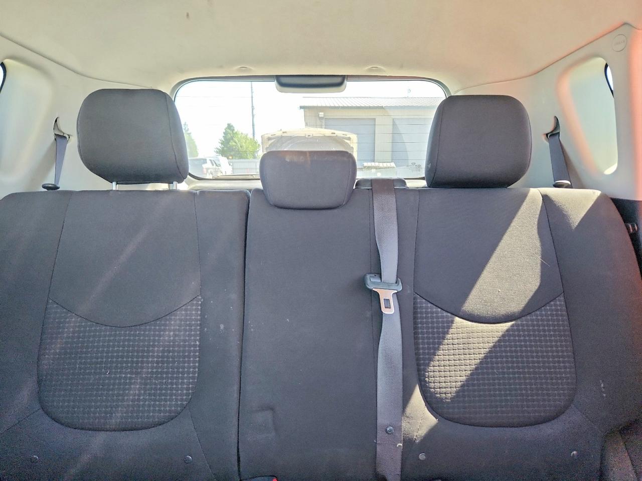 2013 Kia Soul Base Серебряный vin: KNDJT2A50D7774487