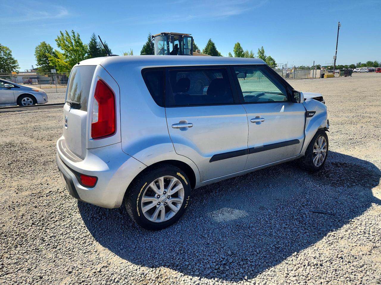 2013 Kia Soul Base Серебряный vin: KNDJT2A50D7774487