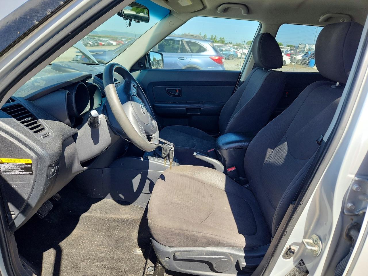 2013 Kia Soul Base Серебряный vin: KNDJT2A50D7774487