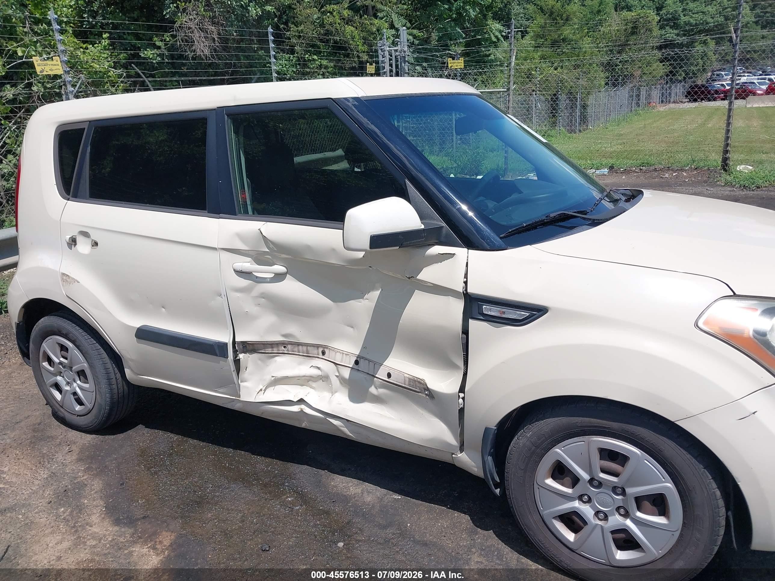 2012 Kia Soul   Белый vin: KNDJT2A51C7399742