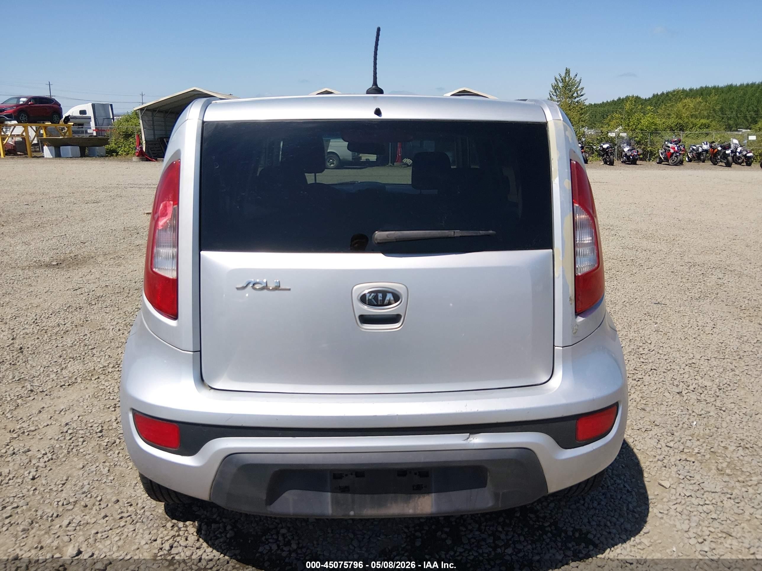 2012 Kia Soul Серебряный vin: KNDJT2A51C7462242