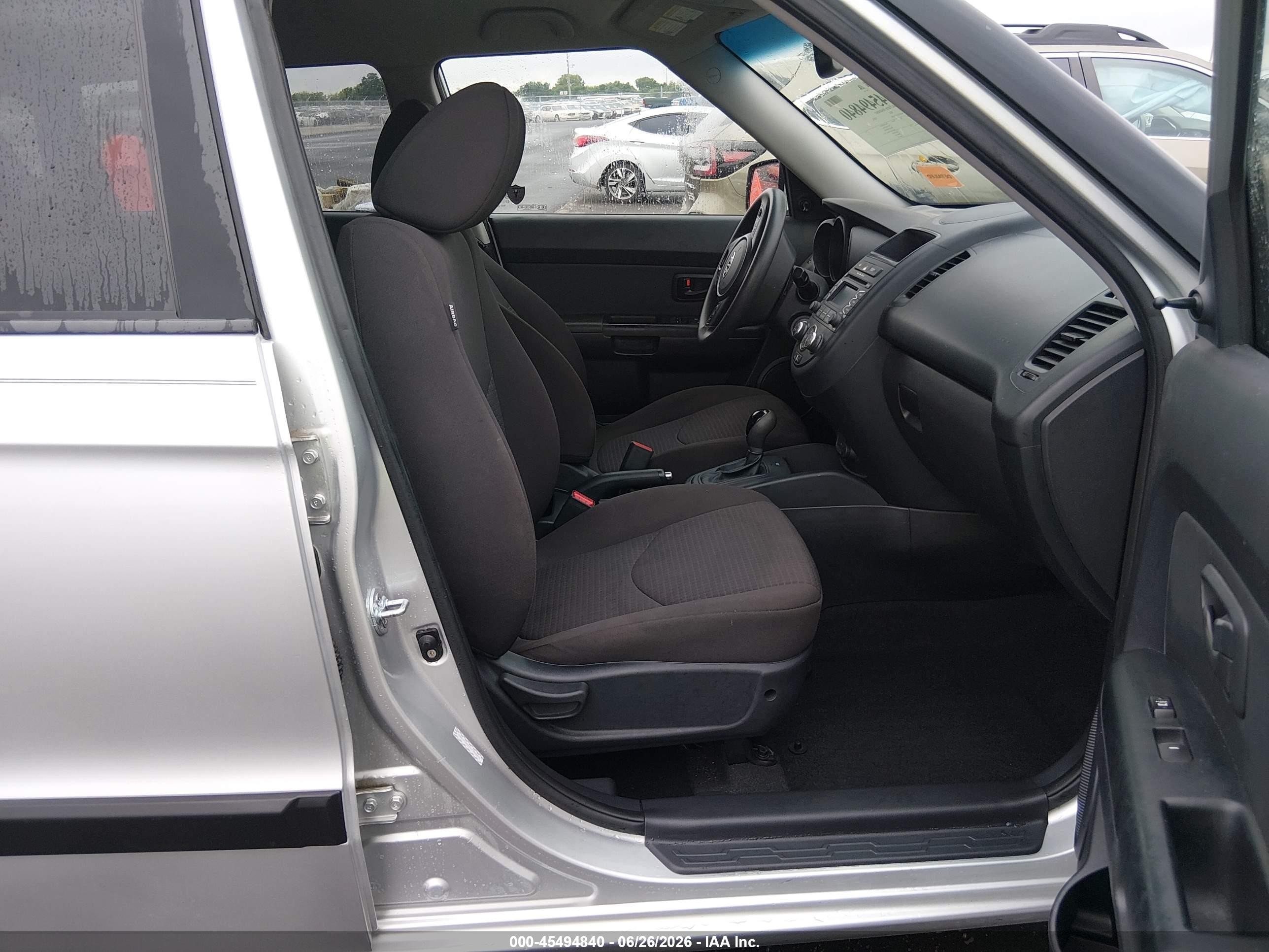2012 Kia Soul Silver vin: KNDJT2A51C7462855