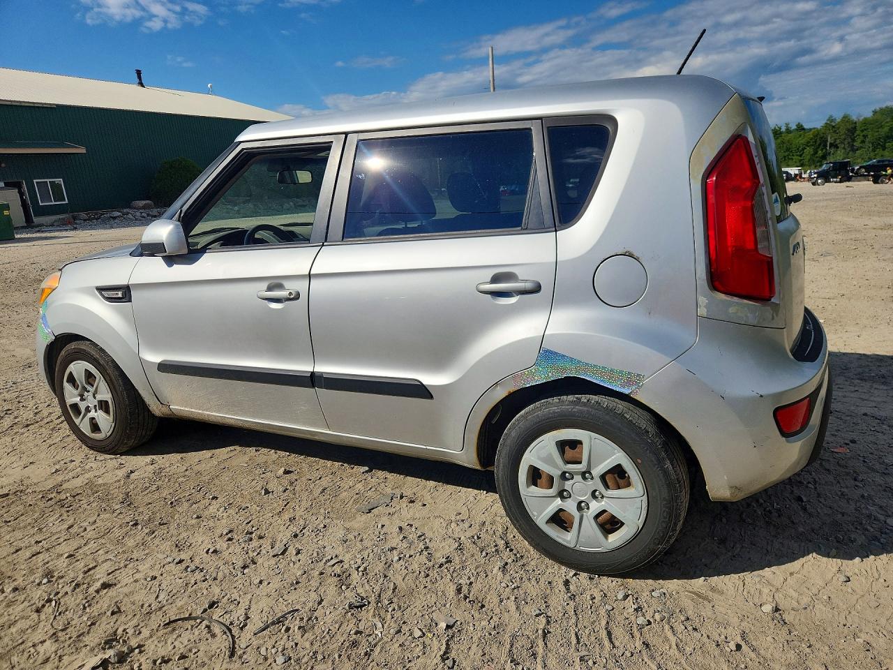 2012 Kia Soul Base Серебряный vin: KNDJT2A51C7464394