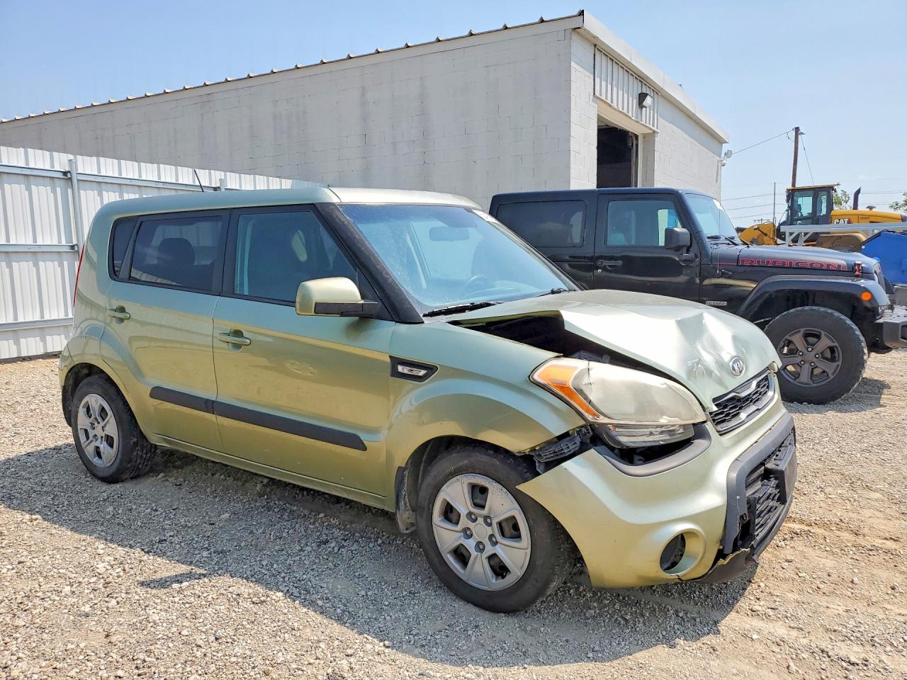 2013 Kia Soul Base Green vin: KNDJT2A51D7483268