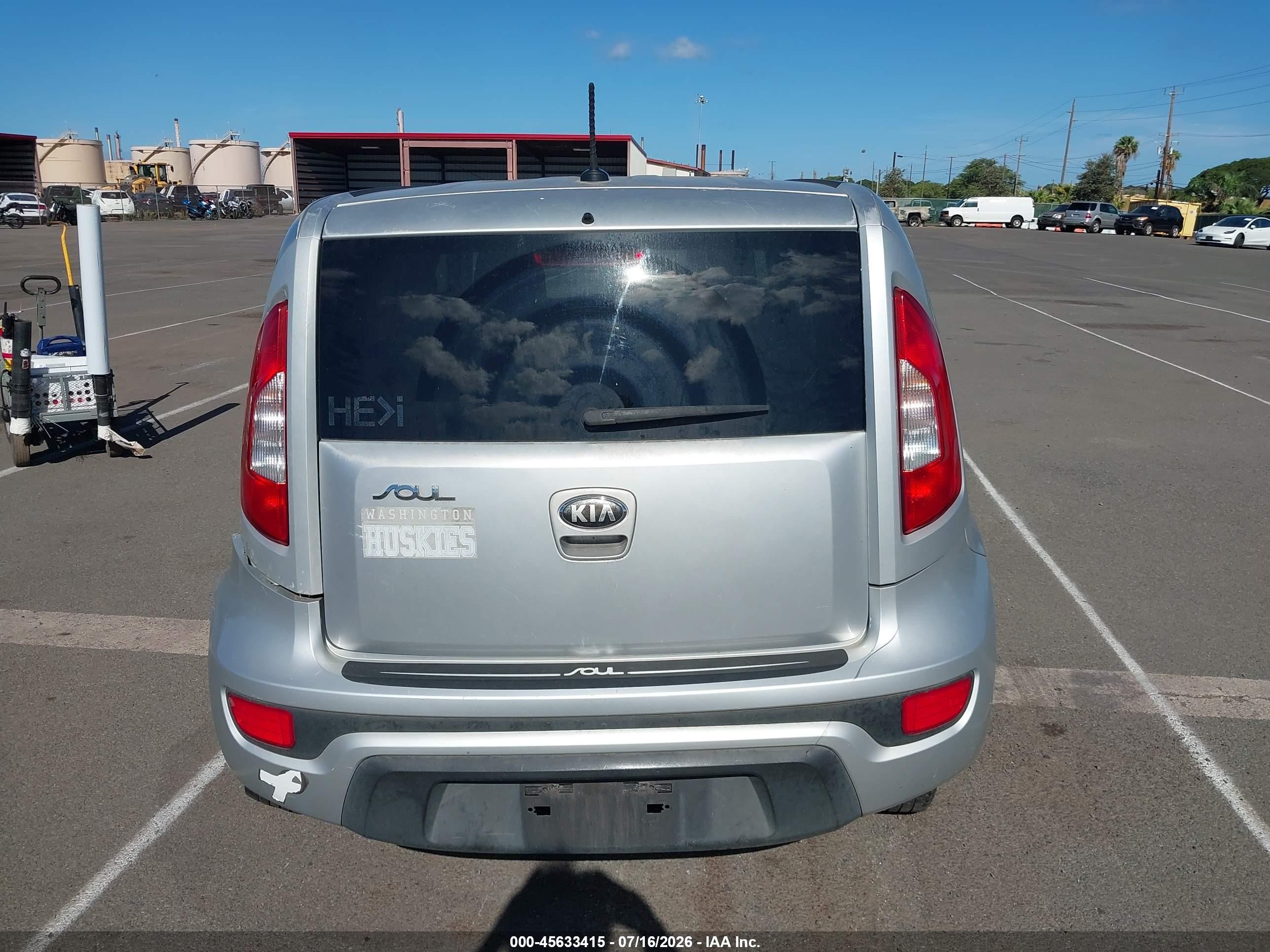 2013 Kia Soul   Silver vin: KNDJT2A51D7510291