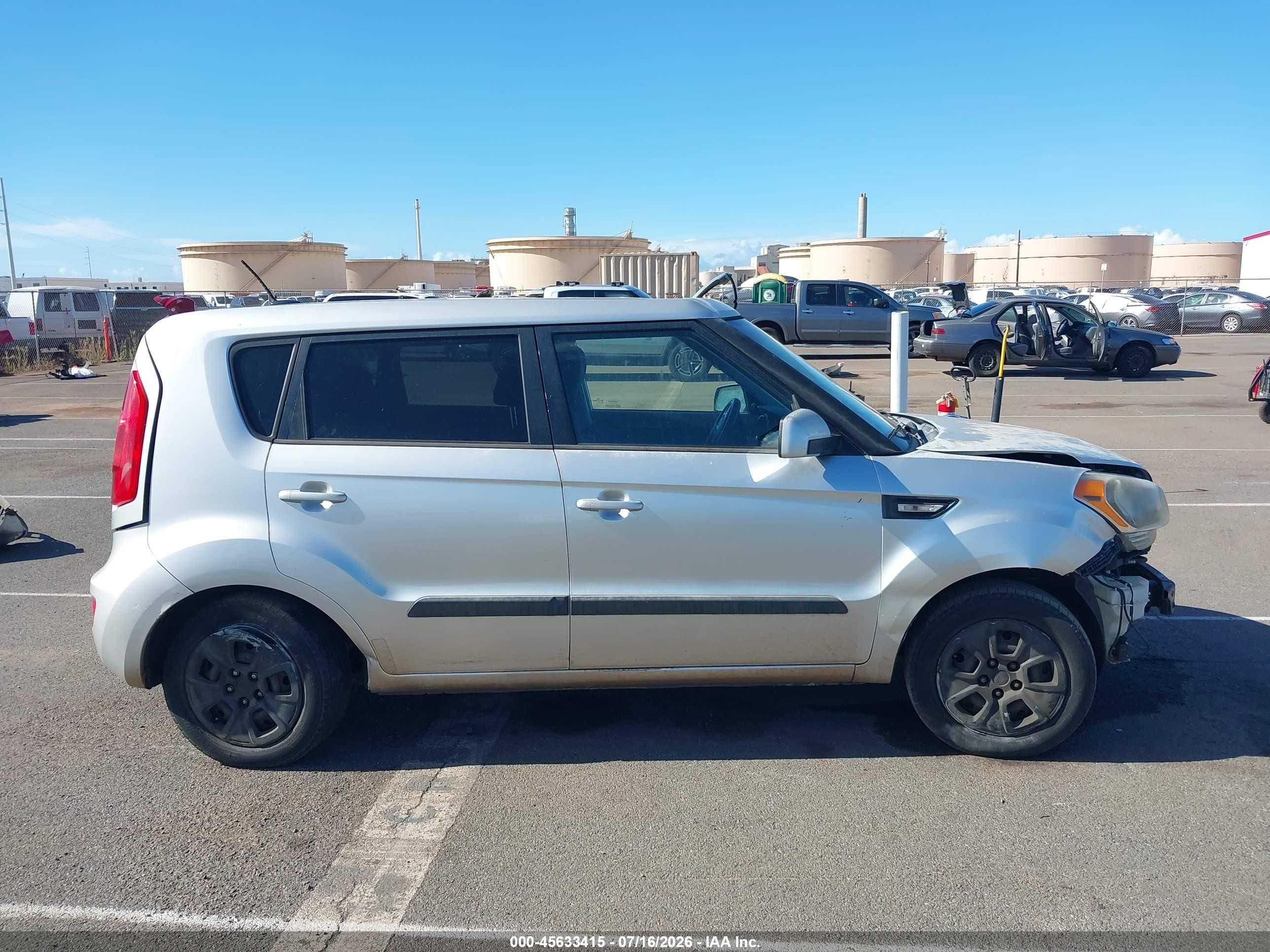 2013 Kia Soul   Silver vin: KNDJT2A51D7510291
