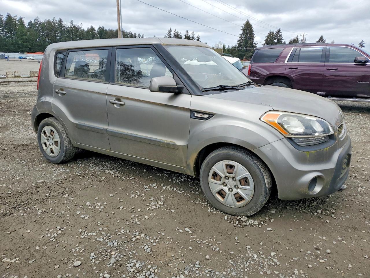 2013 Kia Soul Base Серый vin: KNDJT2A51D7555814
