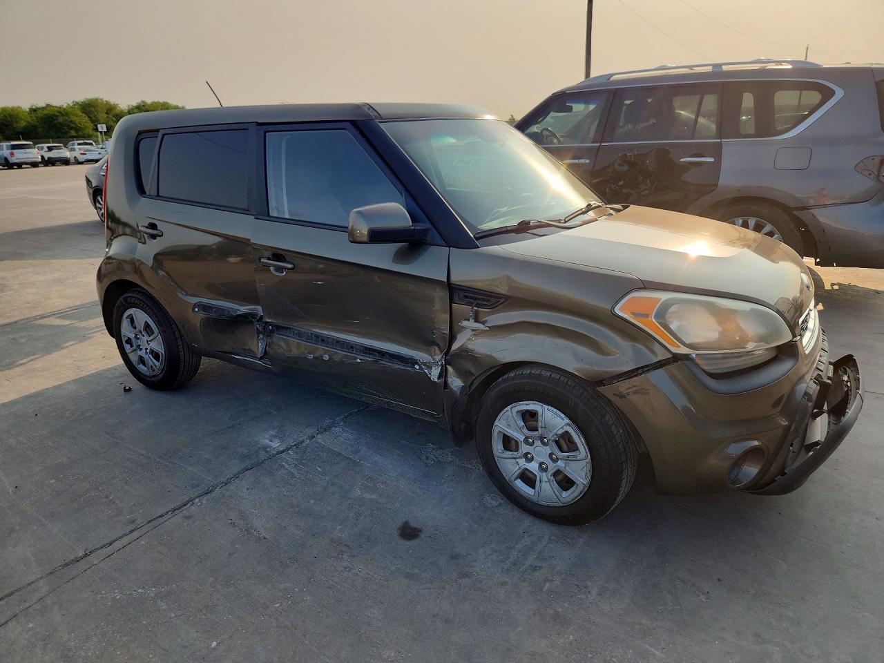 2013 Kia Soul Base Green vin: KNDJT2A51D7558728