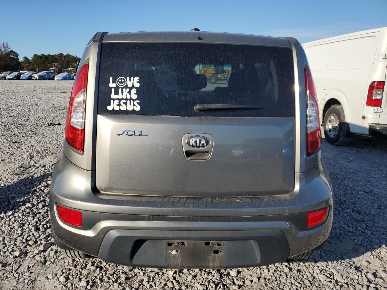 2013 Kia Soul Gold vin: KNDJT2A51D7561175