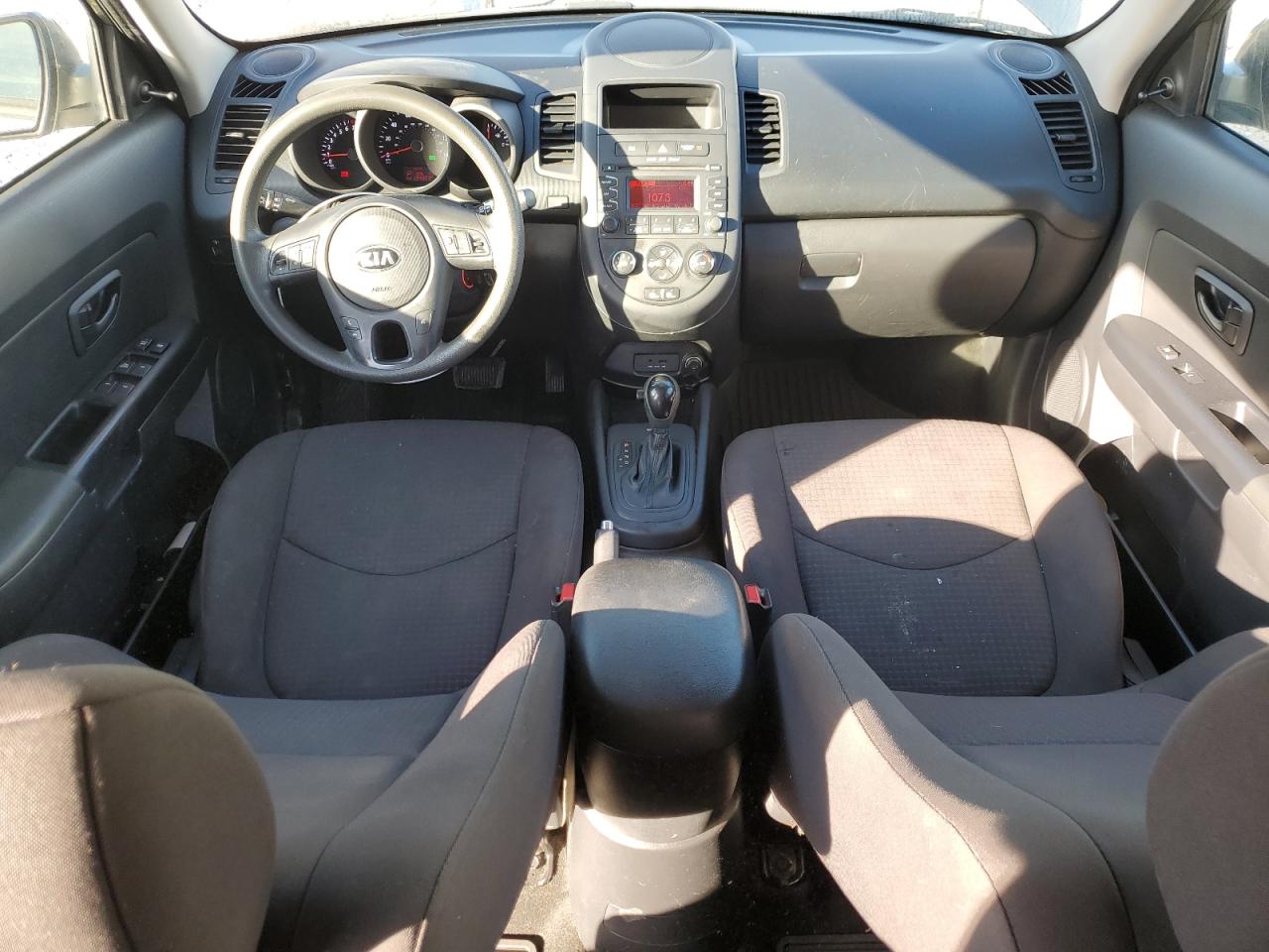 2013 Kia Soul Gold vin: KNDJT2A51D7561175