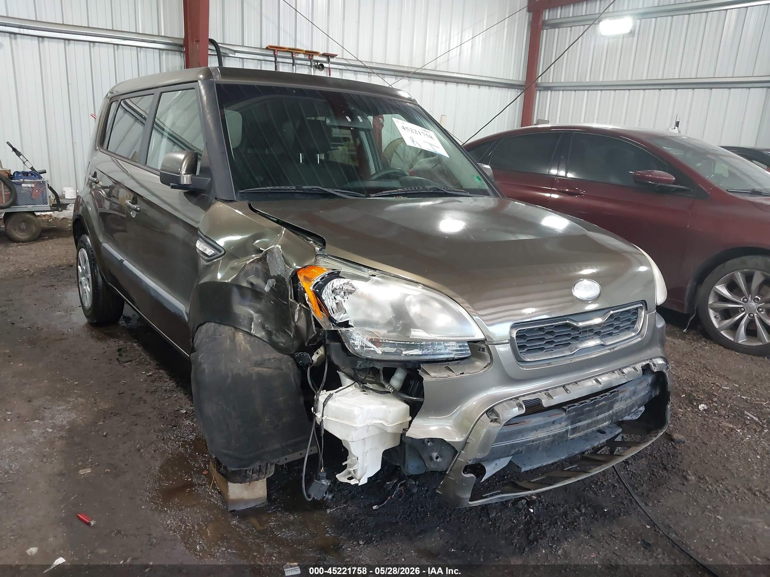 2013 Kia Soul   Brown vin: KNDJT2A51D7561337