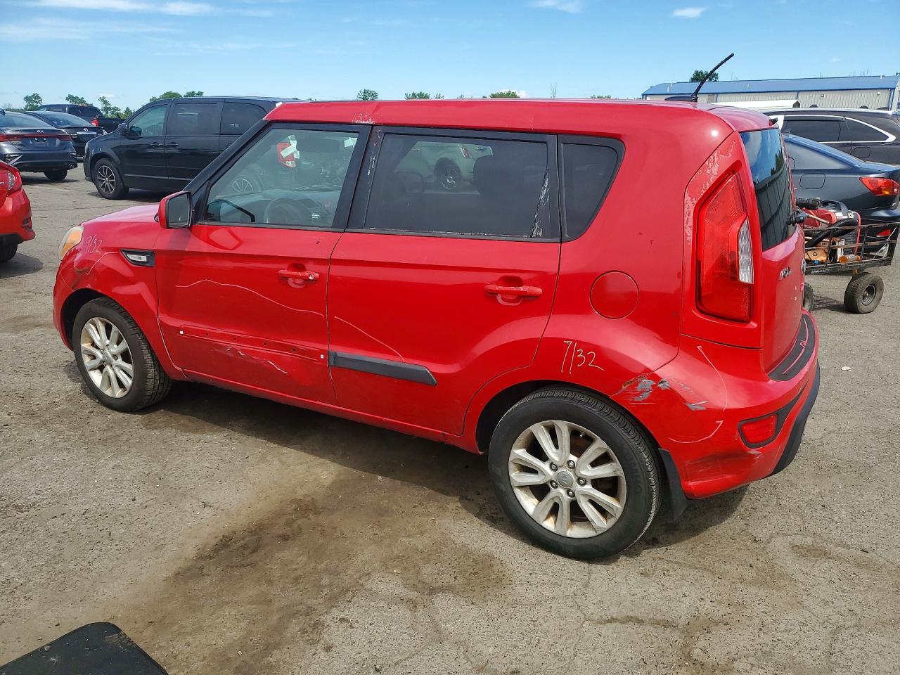 2013 Kia Soul Base Red vin: KNDJT2A51D7581474