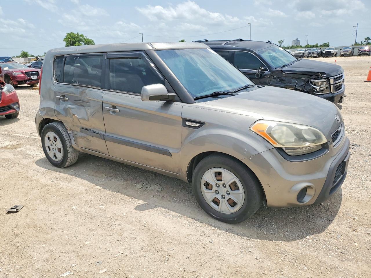 2013 Kia Soul Base Gray vin: KNDJT2A51D7620502