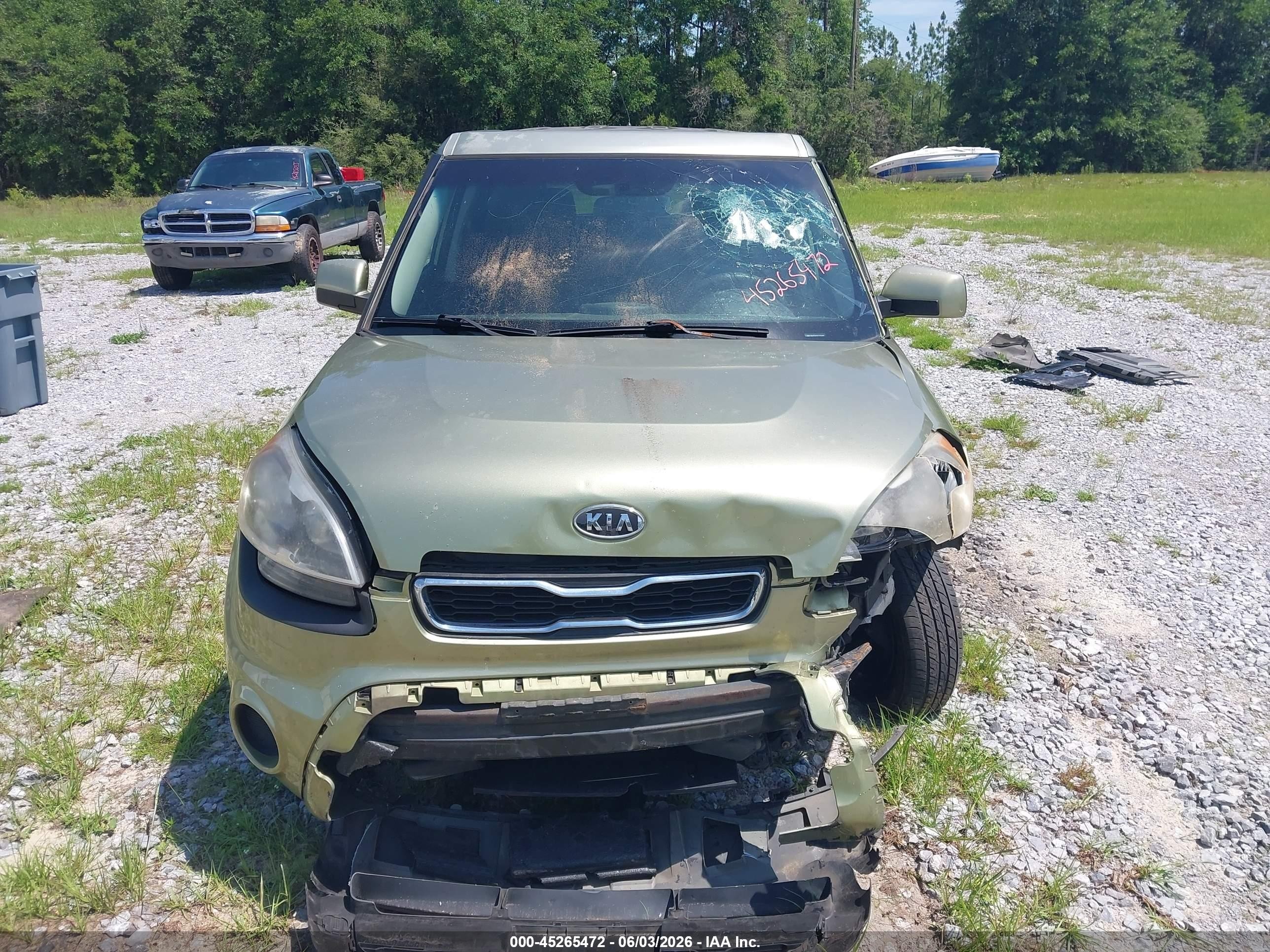2012 Kia Soul   Green vin: KNDJT2A52C7454392